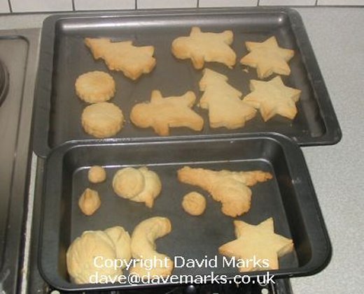 Decorated shortbread biscuits recipe that children can make, pictures step 