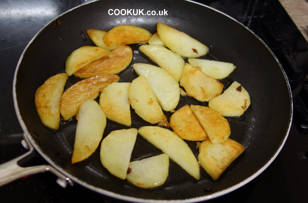 Recipe for lyonnaise potatoes