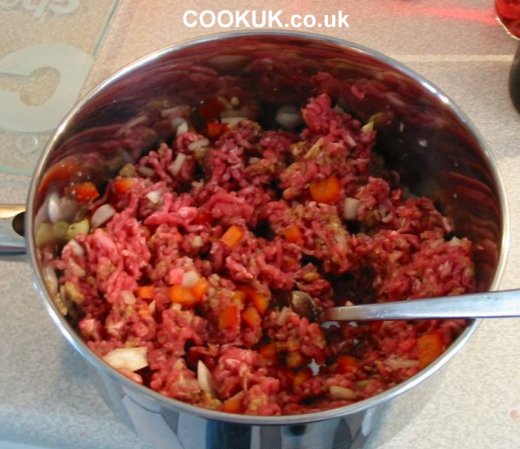 Add the miced beef to the mixture