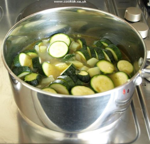 Cooking Courgettte and Cheese Soup