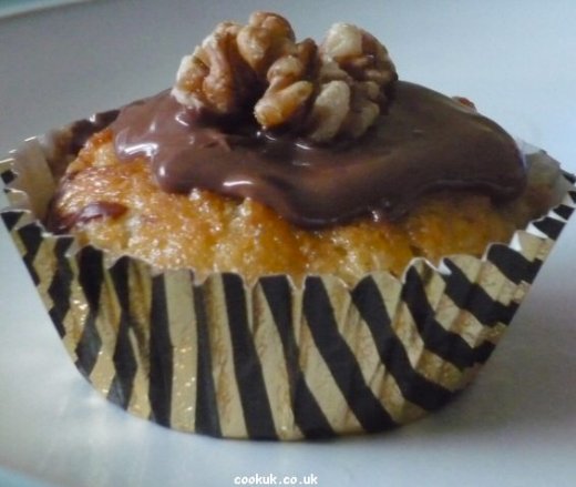 Cupcake with Nutella and walnut