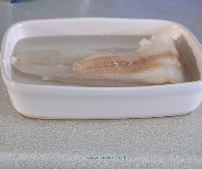 How to prepare a fillet of fish for freezing.