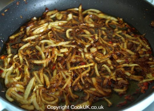 Frying crispy onions