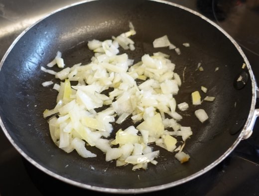 Frying chopped onions
