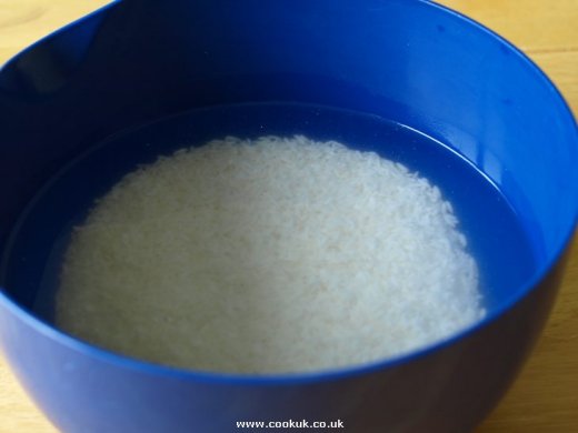 Rinsing rice