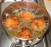 Mozzarella risotto balls