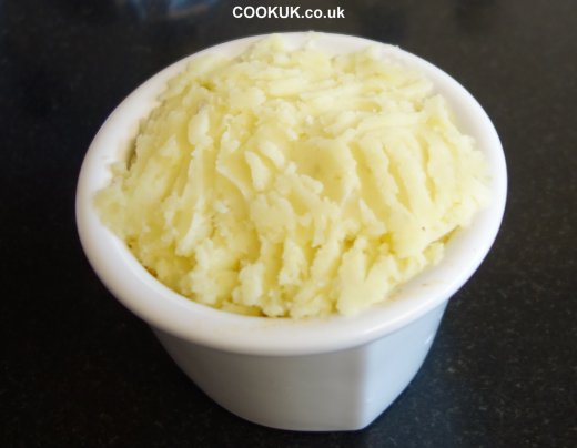 Top the pie with mashed potato