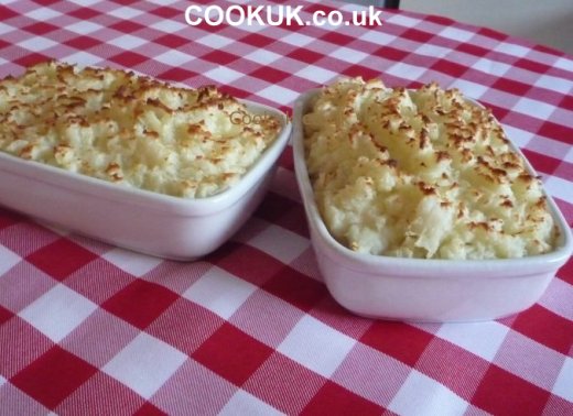 Slow Cooker Cottage Pie ready to eat