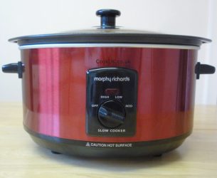 Morphy Richards Sear and Stew (red)