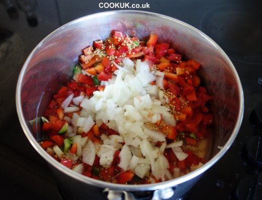 Cooking sweet pepper relish
