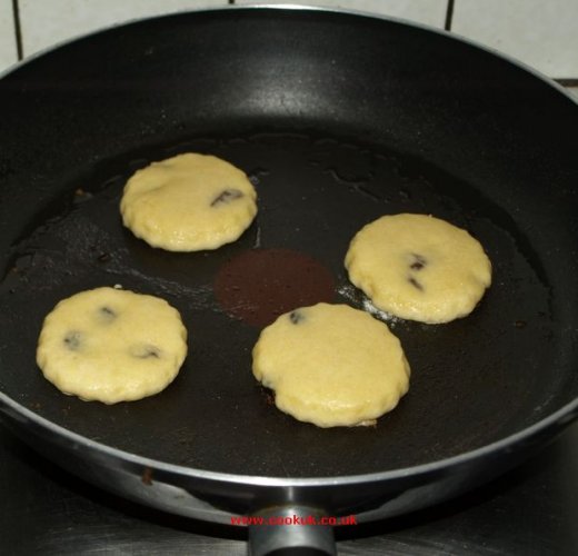 Frying the Welsh Cakes
